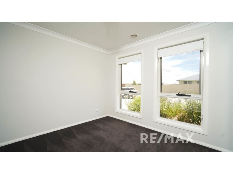 1 Goonawarra Street, Gobbagombalin NSW 2650