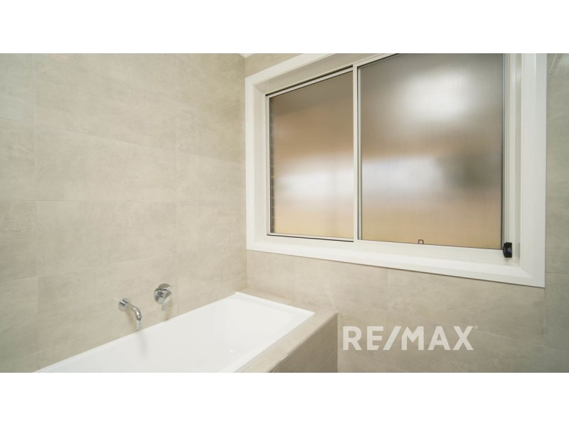 1 Goonawarra Street, Gobbagombalin NSW 2650