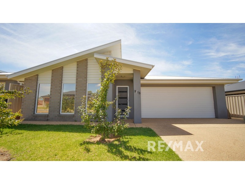 2/13 Cunjegong Loop, Gobbagombalin NSW 2650