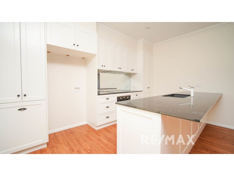 11 Wallaby Street, Gobbagombalin NSW 2650