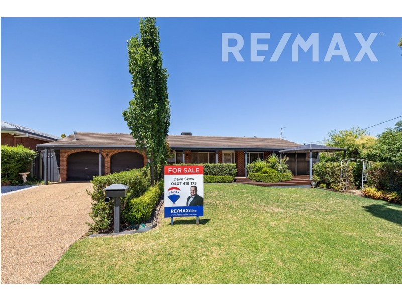 12 Avon Avenue, Lake Albert NSW 2650