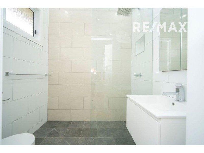 11 Heath Street, Turvey Park NSW 2650