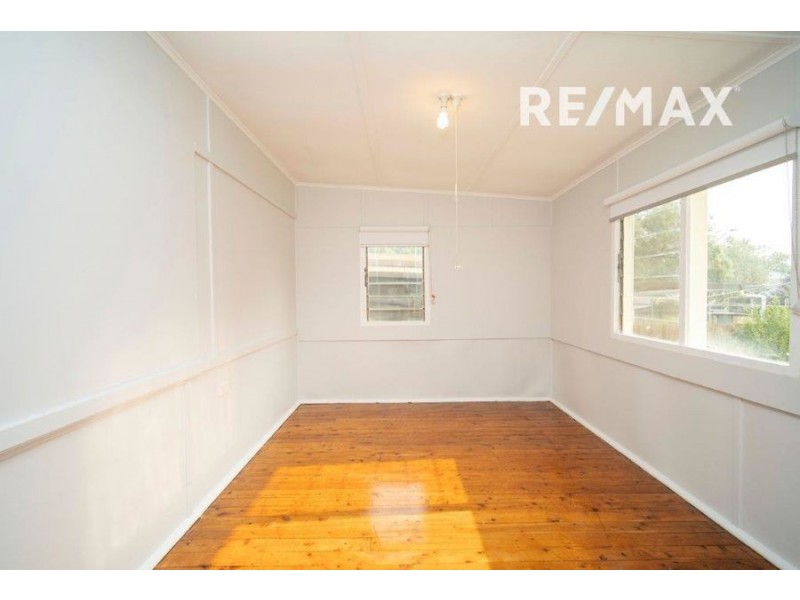 11 Heath Street, Turvey Park NSW 2650