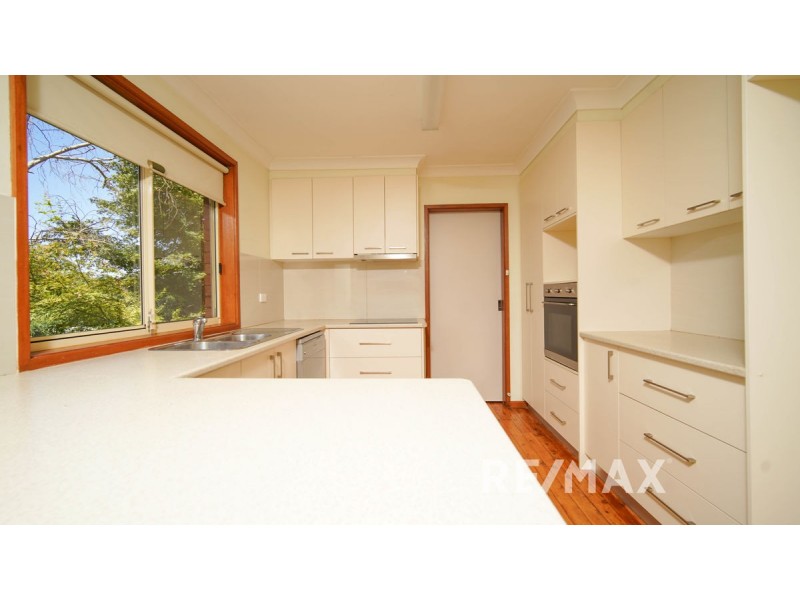 28 Sunshine Avenue, Turvey Park NSW 2650