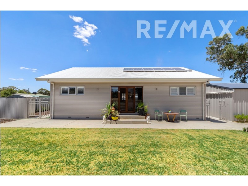 18 Bull Street, Currawarna NSW 2650