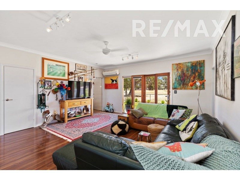 18 Bull Street, Currawarna NSW 2650