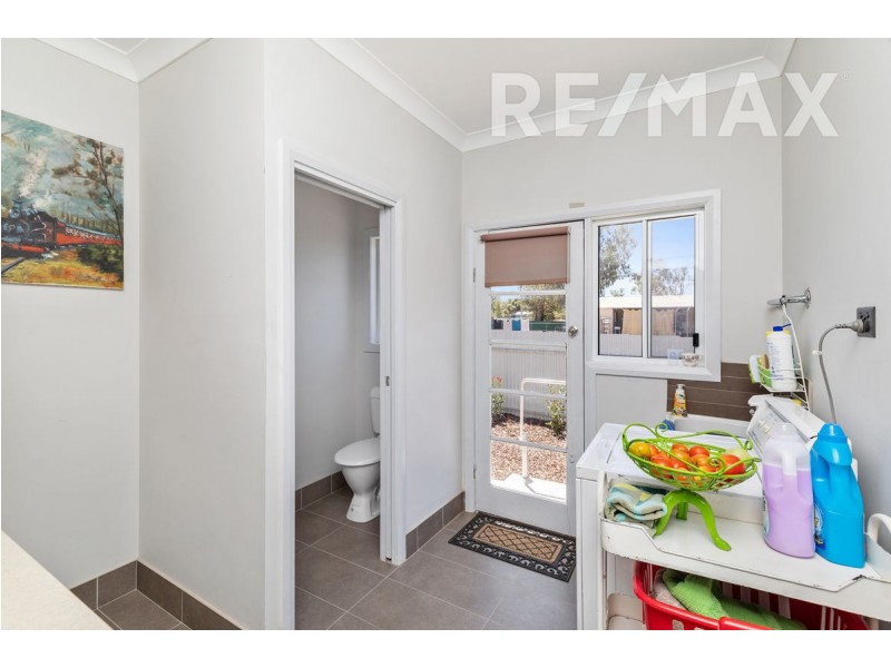 18 Bull Street, Currawarna NSW 2650