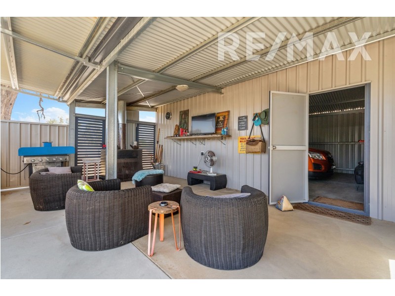 18 Bull Street, Currawarna NSW 2650