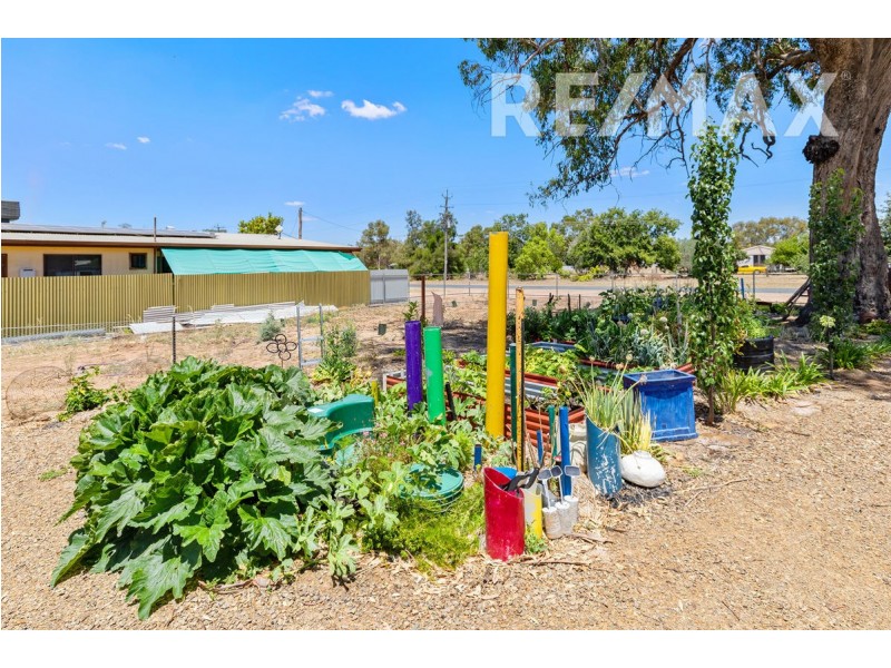 18 Bull Street, Currawarna NSW 2650