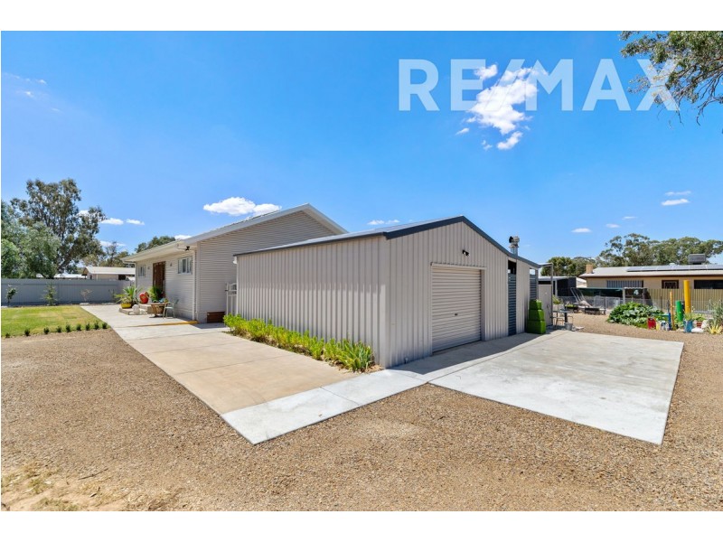 18 Bull Street, Currawarna NSW 2650