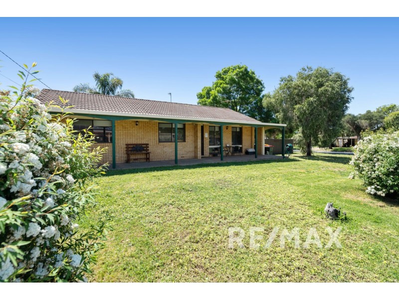 6 Gregory Crescent, Lake Albert NSW 2650