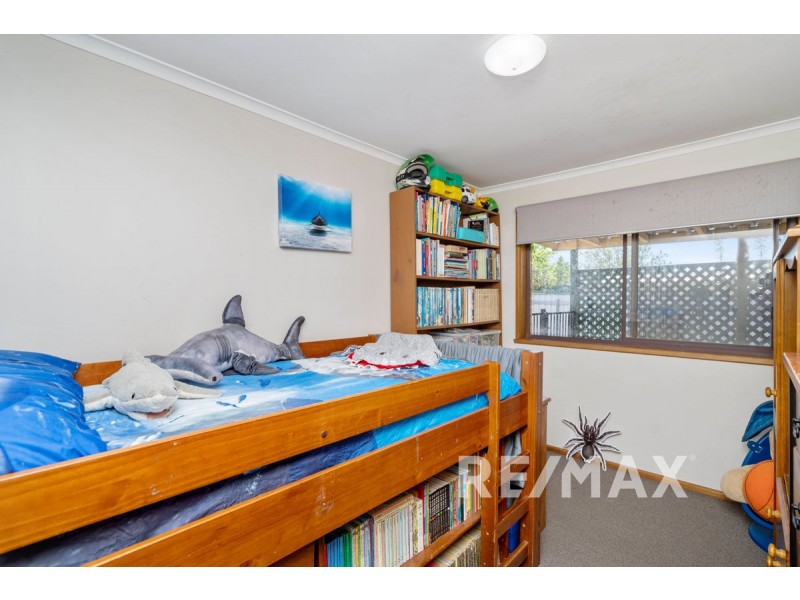 6 Gregory Crescent, Lake Albert NSW 2650