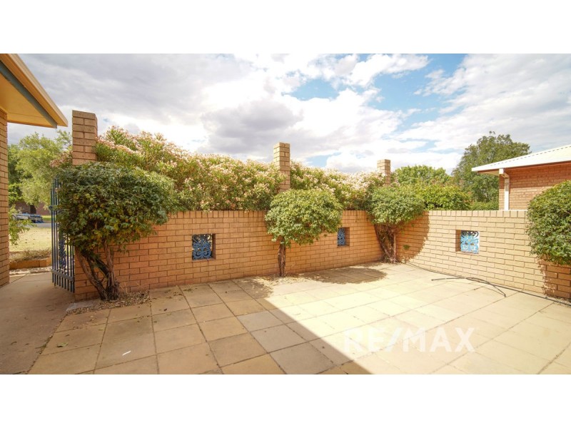 15 Matheson Place, Estella NSW 2650