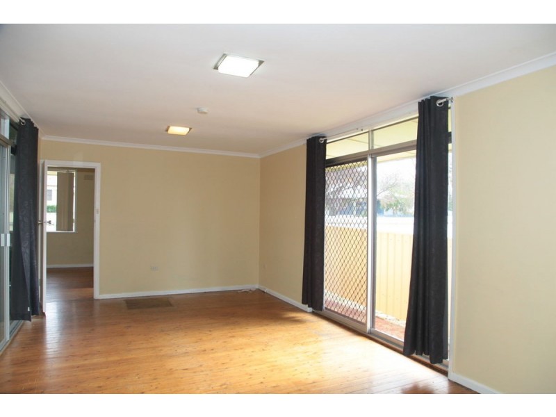 5 John Street, Kooringal NSW 2650
