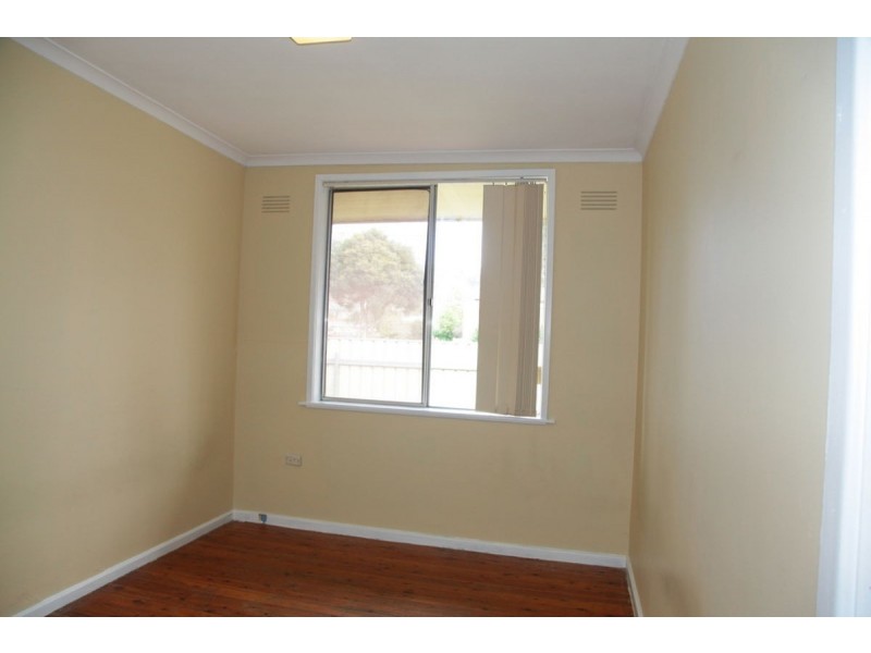 5 John Street, Kooringal NSW 2650