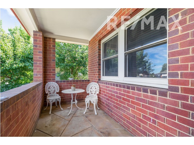 1/63 Bourke Street, Turvey Park NSW 2650