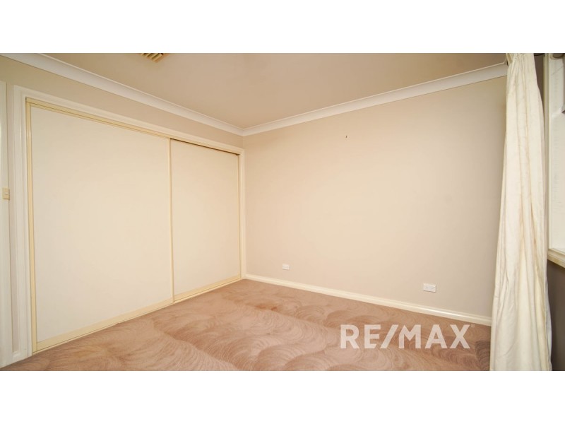 18 Truscott Drive, Ashmont NSW 2650