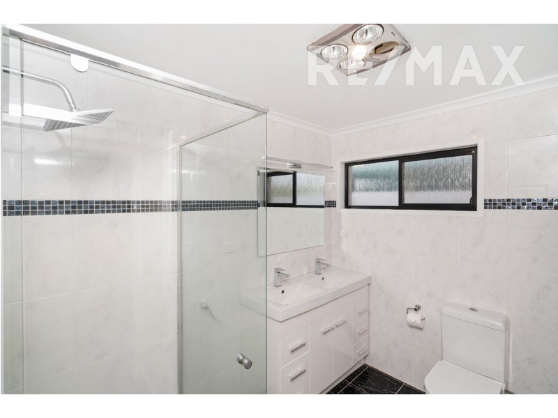 8 Naretha Street, Glenfield Park NSW 2650