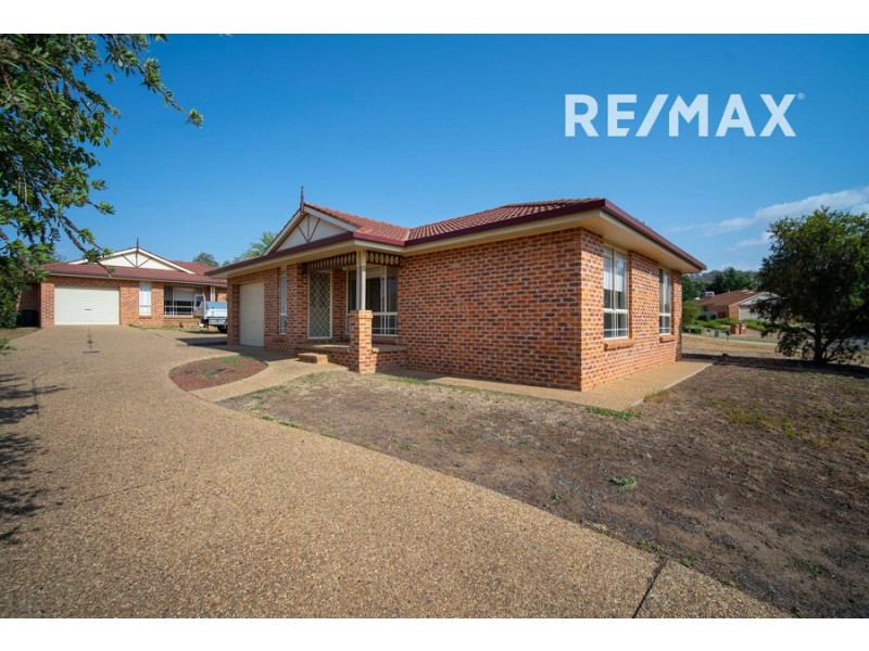 1/8 Malebo Place, Tatton NSW 2650