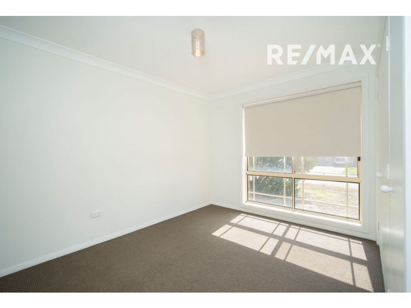 1/8 Malebo Place, Tatton NSW 2650