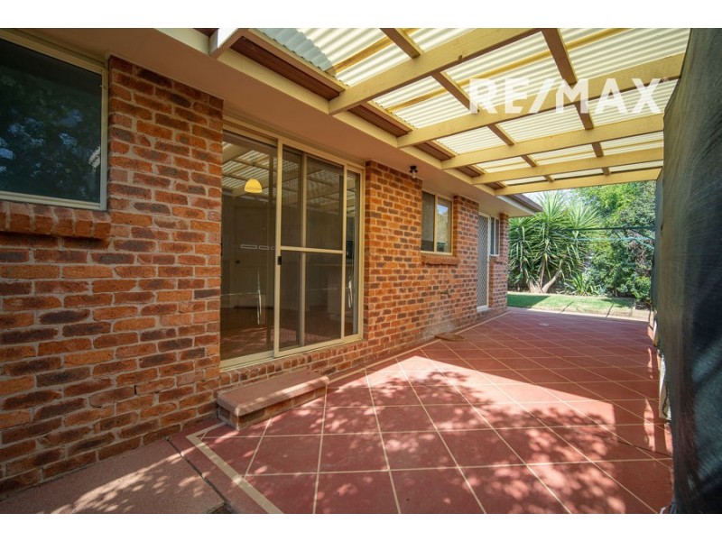 1/8 Malebo Place, Tatton NSW 2650
