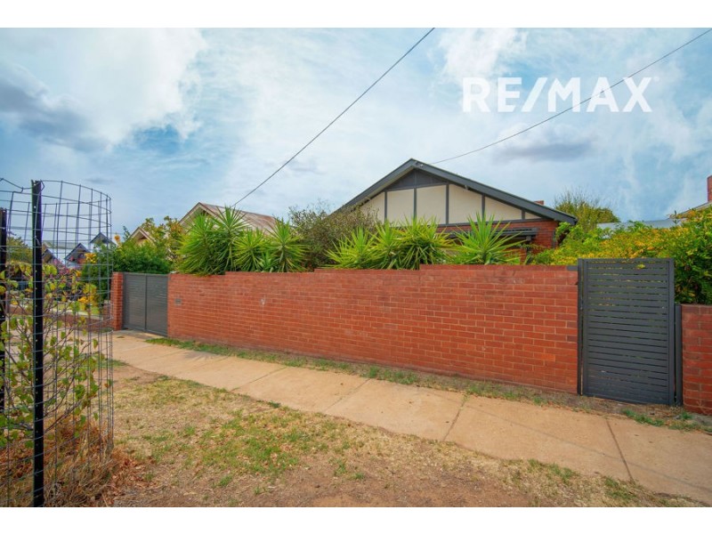 13 Edmondson Street, Wagga Wagga NSW 2650