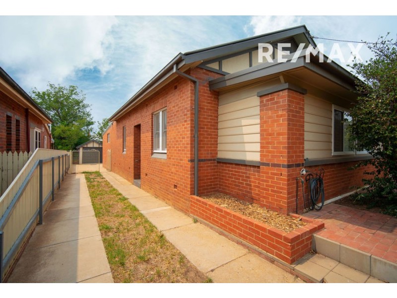 13 Edmondson Street, Wagga Wagga NSW 2650