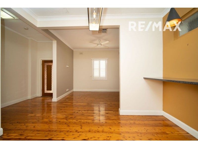 13 Edmondson Street, Wagga Wagga NSW 2650