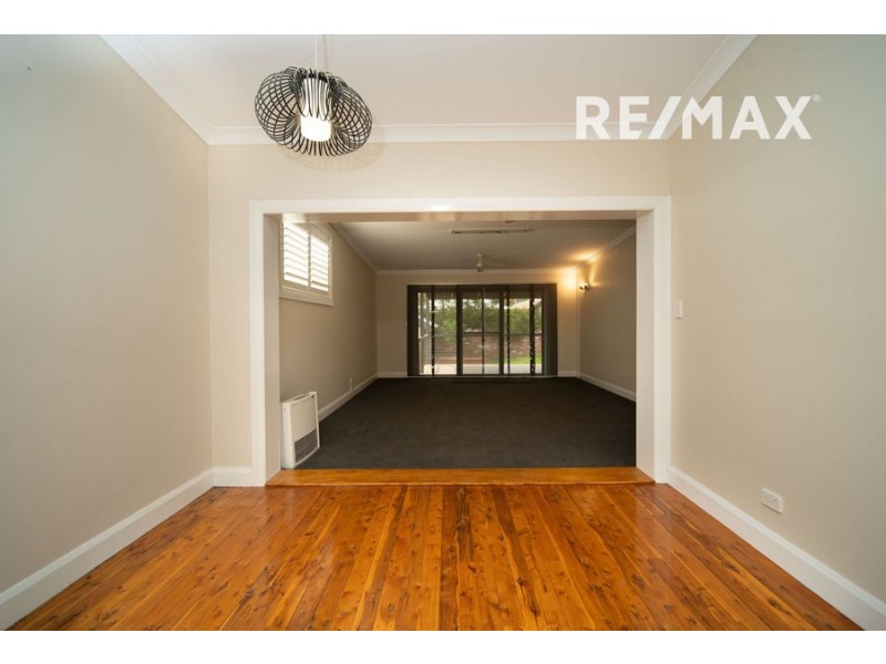 13 Edmondson Street, Wagga Wagga NSW 2650