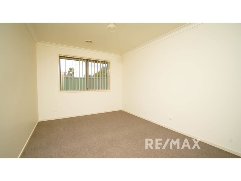 17 Quandong Place, Forest Hill NSW 2651