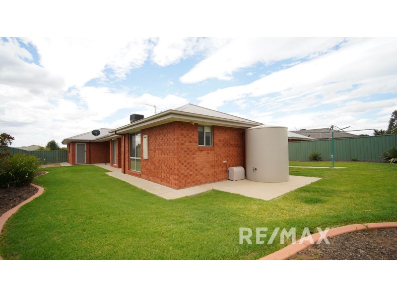 17 Quandong Place, Forest Hill NSW 2651