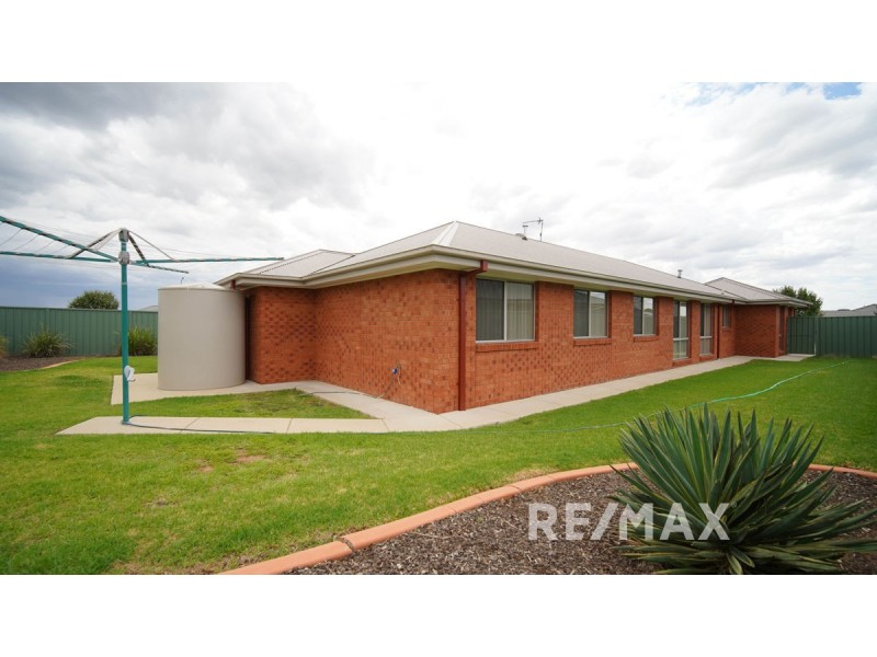 17 Quandong Place, Forest Hill NSW 2651