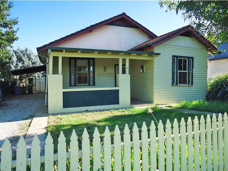 30 Albury Street, Wagga Wagga NSW 2650