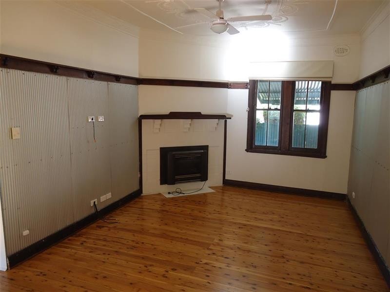 30 Albury Street, Wagga Wagga NSW 2650