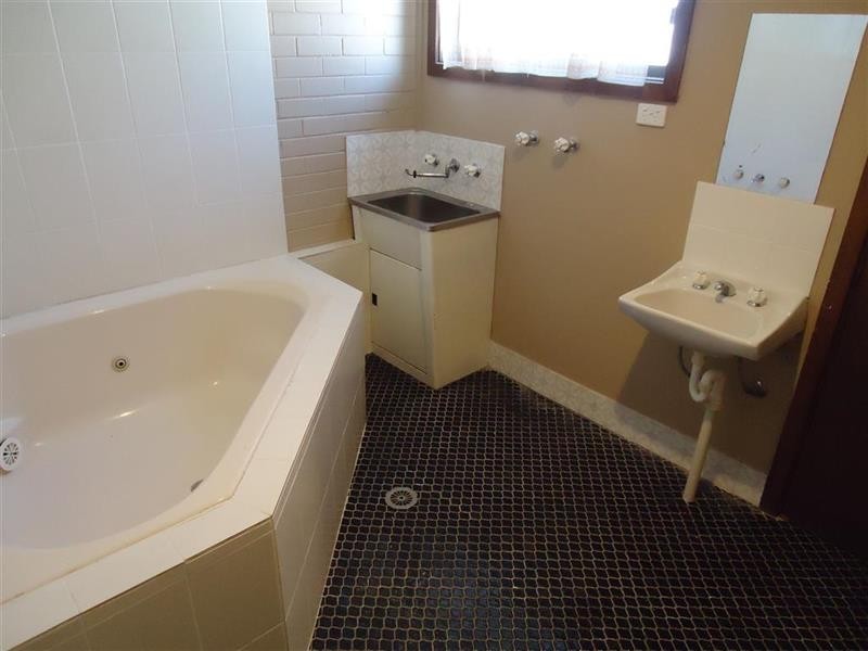 1/270 Fernleigh Road, Ashmont NSW 2650