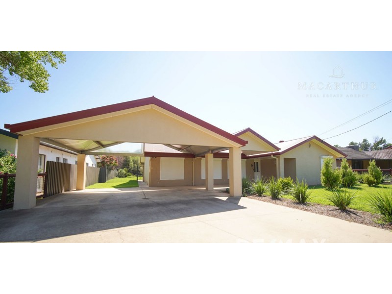 453 Lake Albert Road, Lake Albert NSW 2650