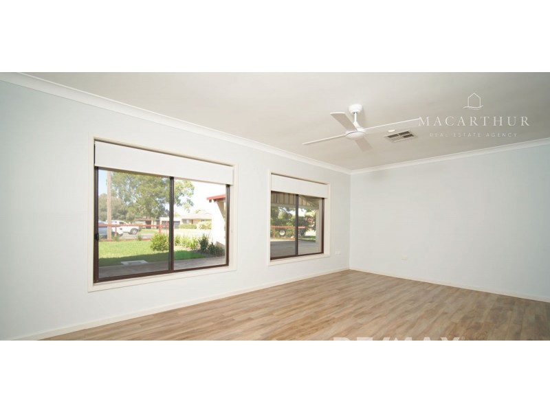 453 Lake Albert Road, Lake Albert NSW 2650