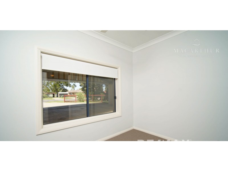 453 Lake Albert Road, Lake Albert NSW 2650