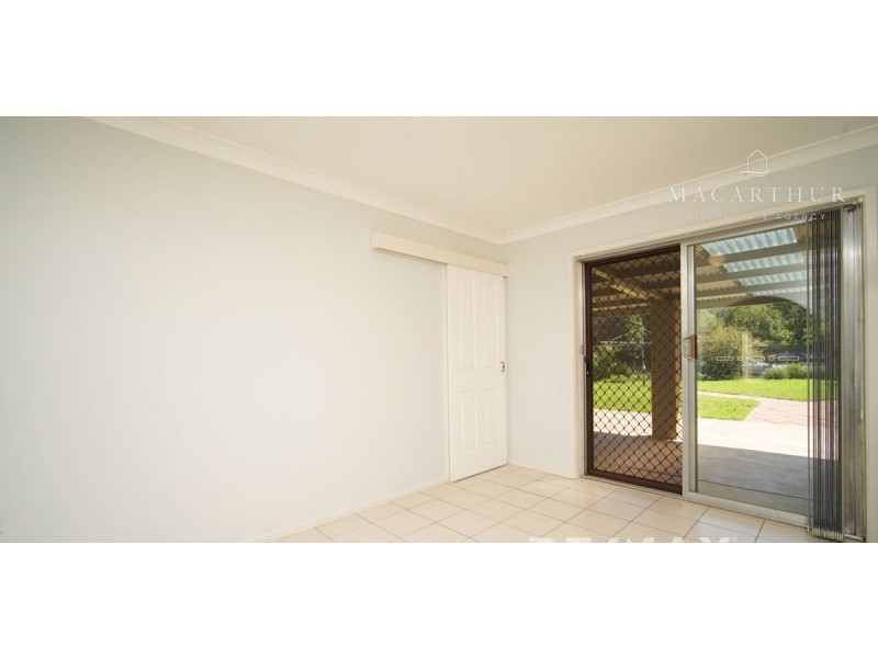 453 Lake Albert Road, Lake Albert NSW 2650