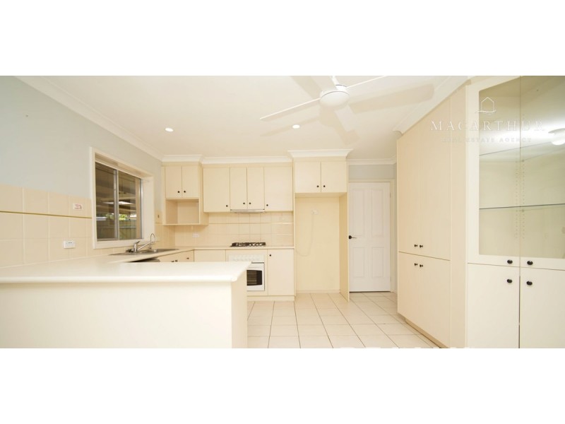 453 Lake Albert Road, Lake Albert NSW 2650
