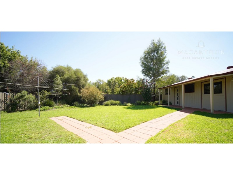 453 Lake Albert Road, Lake Albert NSW 2650
