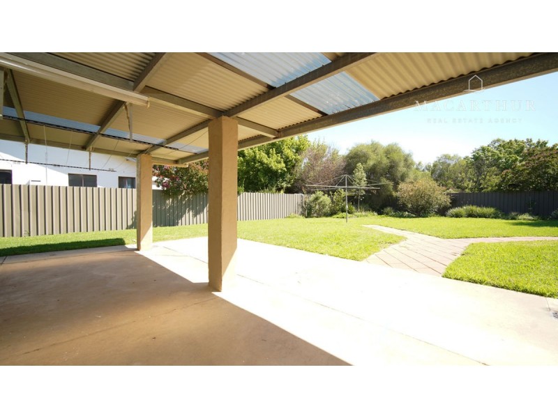 453 Lake Albert Road, Lake Albert NSW 2650