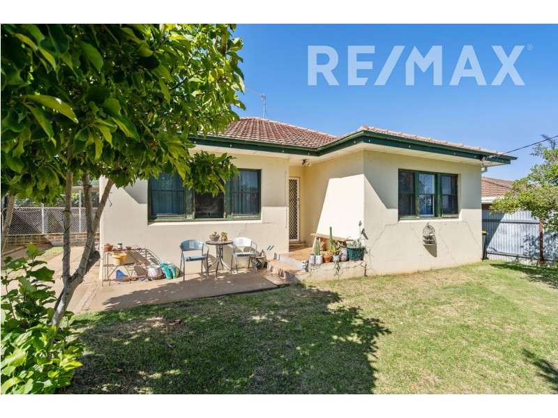 158 Fernleigh Road, Mount Austin NSW 2650
