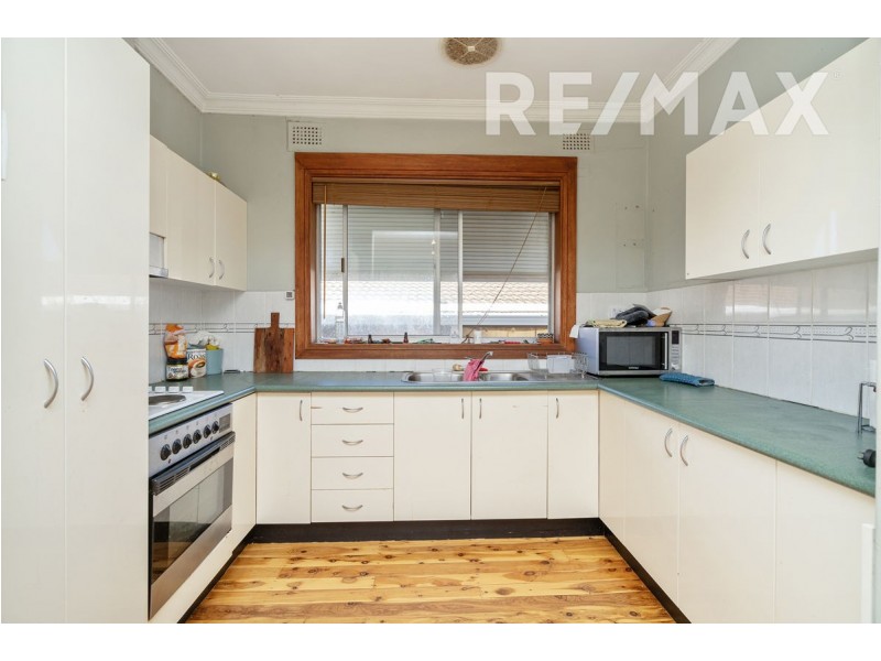 158 Fernleigh Road, Mount Austin NSW 2650