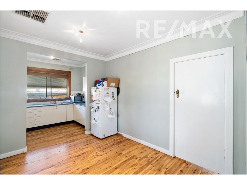 158 Fernleigh Road, Mount Austin NSW 2650