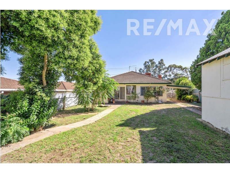 158 Fernleigh Road, Mount Austin NSW 2650