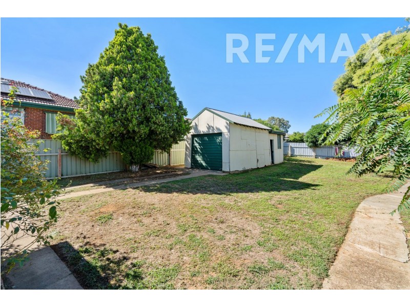 158 Fernleigh Road, Mount Austin NSW 2650