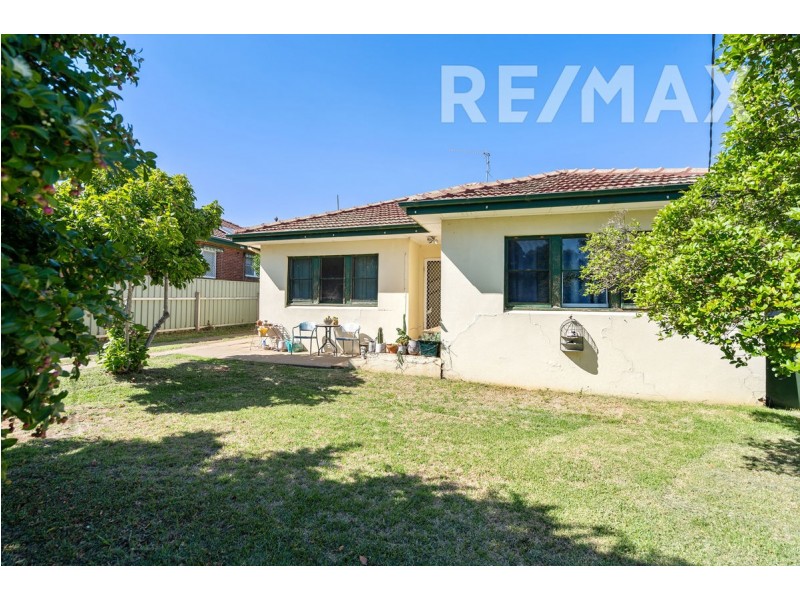 158 Fernleigh Road, Mount Austin NSW 2650