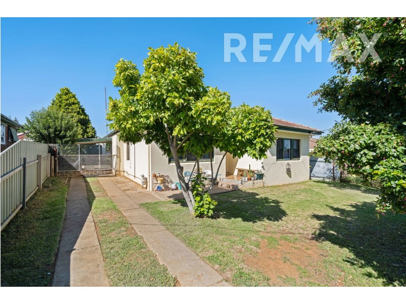 158 Fernleigh Road, Mount Austin NSW 2650