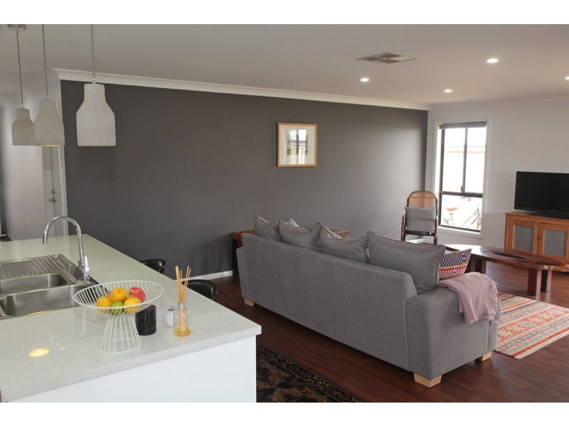 91 Barmedman Avenue, Gobbagombalin NSW 2650